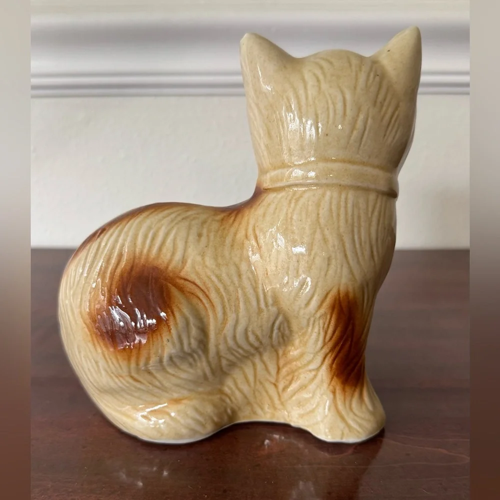 Vintage Cat Figurine with Orange Bow – Made in Brazil 🐾